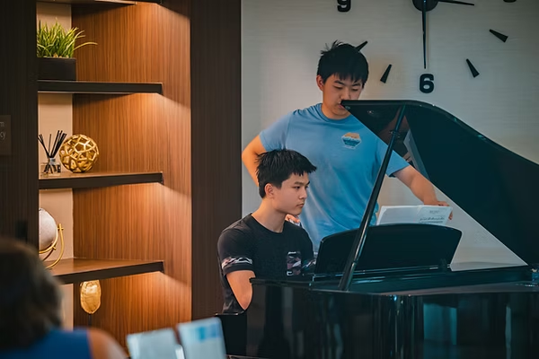 Musicians performing at Belmont Village